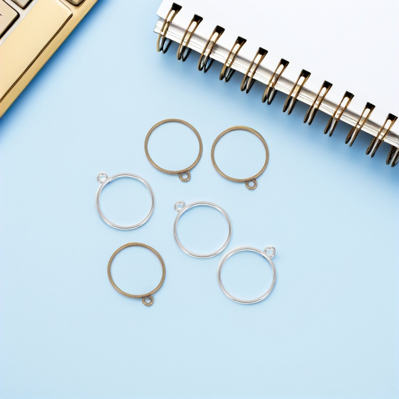 60Pcs Round Resin Bezel Charms - огляд і ціна Epoxy Uv Resin Kit